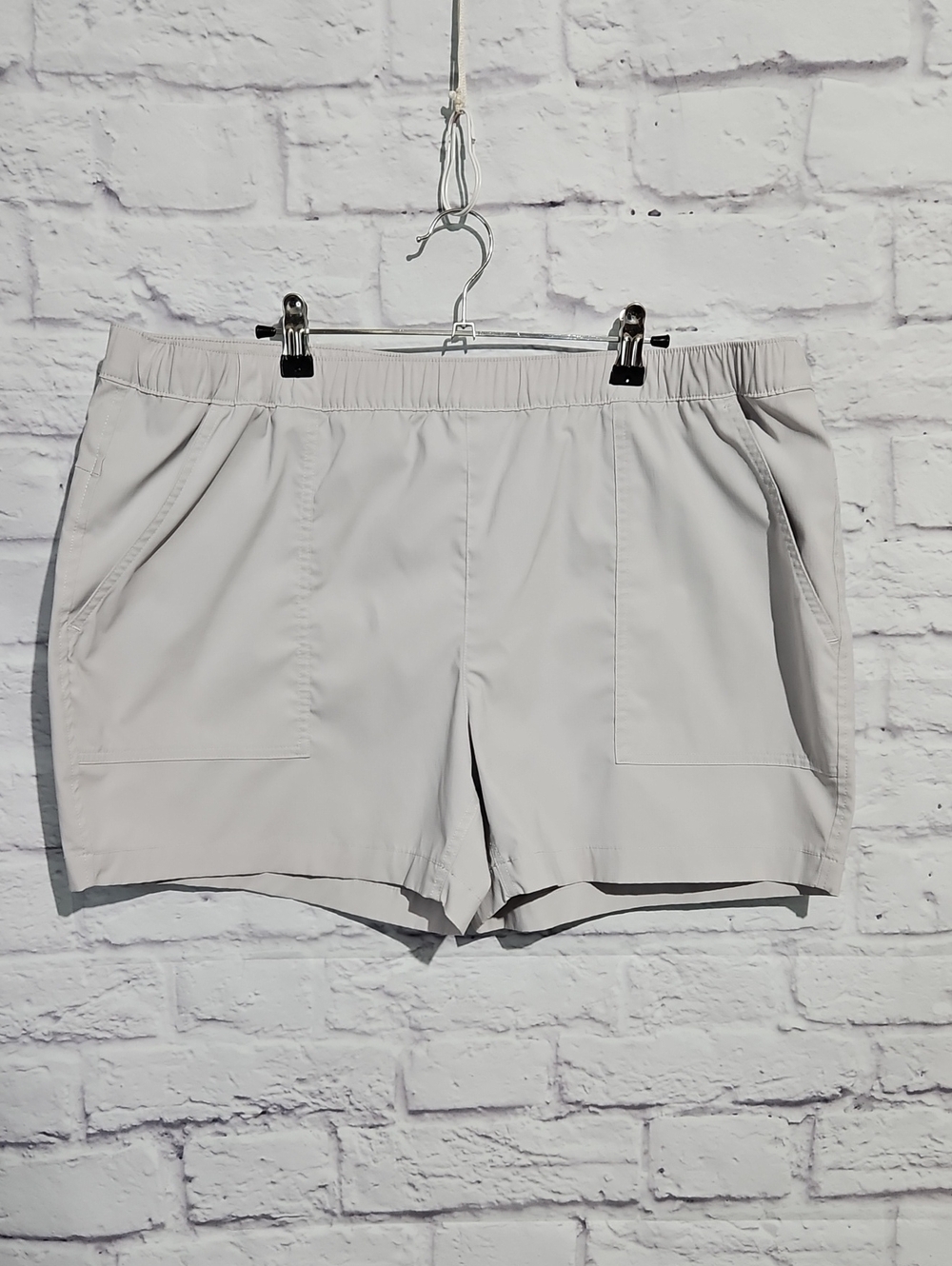 Eddie Bauer Light Gray Women's Athletic Shorts